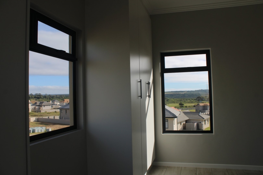 4 Bedroom Property for Sale in Kidds Beach Eastern Cape